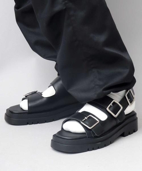 glabella(グラベラ)の「スクエアトゥ 厚底 スクエアメタルバックル 2連ベルト ストラップサンダル(サンダル・メンズ・ブラック・S/M/L)」の18枚目の写真
