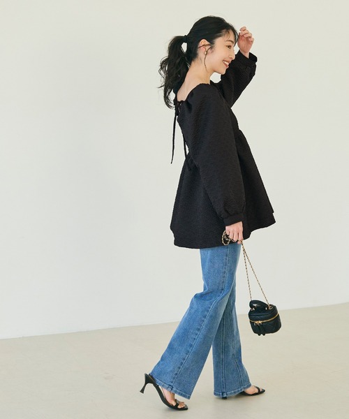 coca（coca）（コカ）の「【WEB限定セール】上品エンボスバックシャンギャザーブラウス（シャツ/ブラウス・レディース・ブラック/ライトベージュ・M/L）」の10枚目の写真
