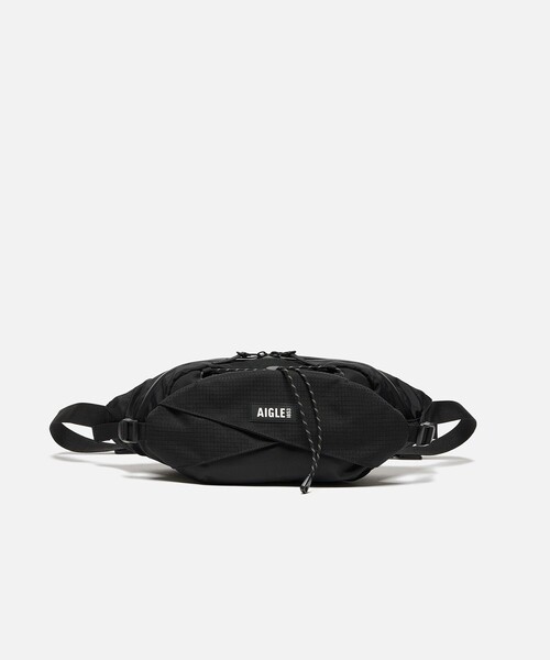 AIGLE（エーグル）の「ゴーイング バムバッグ 2L（ボディバッグ/ウエストポーチ・レディース・ダークグリーン/レッド/ブラック・FREE）」の20枚目の写真