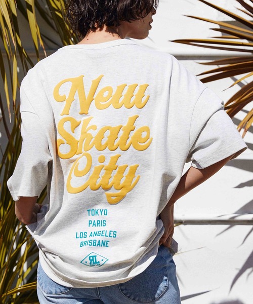 ムラサキスポーツ(ムラサキスポーツ)の「【ムラサキスポーツ限定】DEAR LAUREL/ディアローレル Tシャツ Graphic T-shirts "New Skate City" D24S2102(Tシャツ/カットソー・メンズ・ホワイト/グレー/ブラック・L/M)」の1枚目の写真