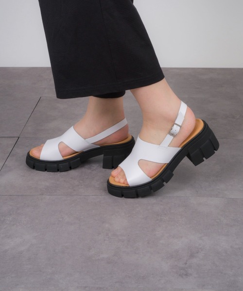 Rivel（リヴェル）の「【VINILO/ヴィニーロ】レザー厚底サンダル ミュールサンダル（サンダル・レディース・ブラック/ホワイト・37/38/36）」の21枚目の写真