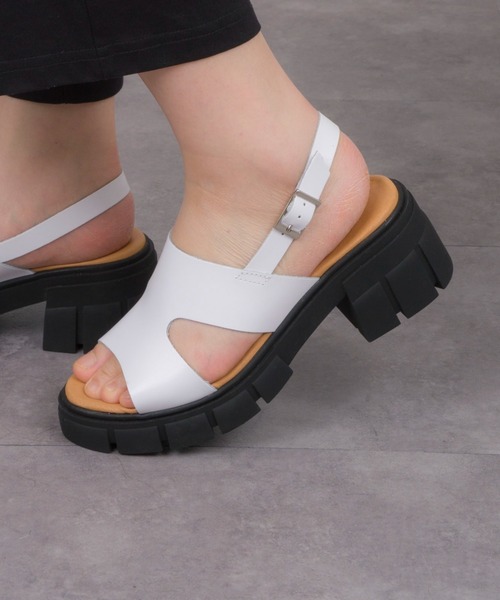 Rivel（リヴェル）の「【VINILO/ヴィニーロ】レザー厚底サンダル ミュールサンダル（サンダル・レディース・ブラック/ホワイト・37/38/36）」の22枚目の写真