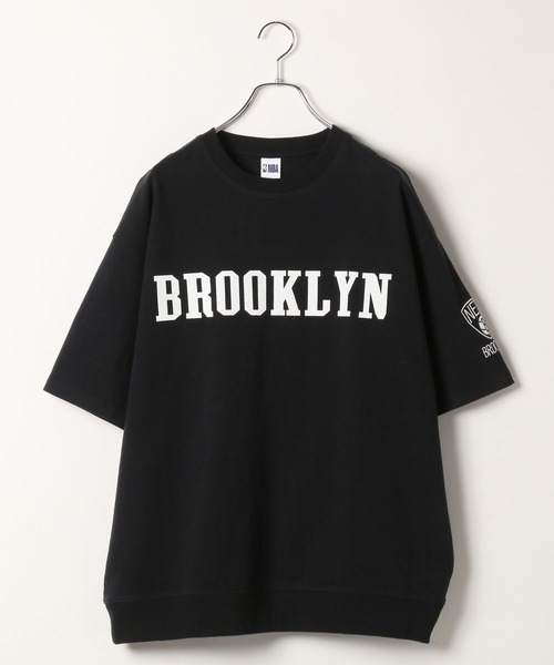 NBA(エヌビーエー)の「【NBA】別注/ロゴプリントオーバーサイズTシャツ(Tシャツ/カットソー・メンズ・グレー/レッド/ホワイト/ブラック/オレンジ/パープル・LARGE/MEDIUM)」の21枚目の写真