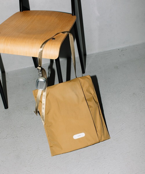 BEAURE ヴュレ ナイロン スクエア ボンディング トート（ショルダーバッグ）｜Beau're（ヴュレ） 6,490円