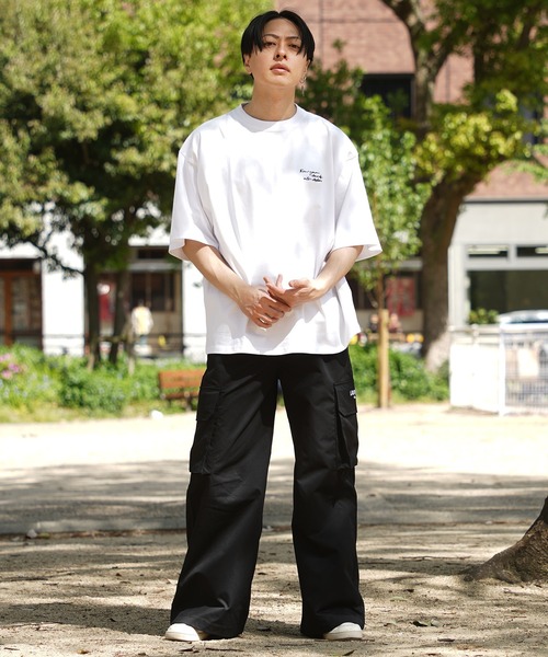 1111clothing(ワンフォークロージング)の「【unisex】水彩画風 フラワー バックプリントTシャツ / ロゴ刺繍 花柄 オーバーサイズ Tシャツ メンズ レディース(Tシャツ/カットソー・メンズ・ブラック系1/ホワイト系1/ホワイト系2/ブラック系2/ホワイト系3/ブラック系3・M/L)」の9枚目の写真
