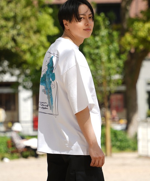 1111clothing(ワンフォークロージング)の「【unisex】水彩画風 フラワー バックプリントTシャツ / ロゴ刺繍 花柄 オーバーサイズ Tシャツ メンズ レディース(Tシャツ/カットソー・メンズ・ブラック系1/ホワイト系1/ホワイト系2/ブラック系2/ホワイト系3/ブラック系3・M/L)」の7枚目の写真
