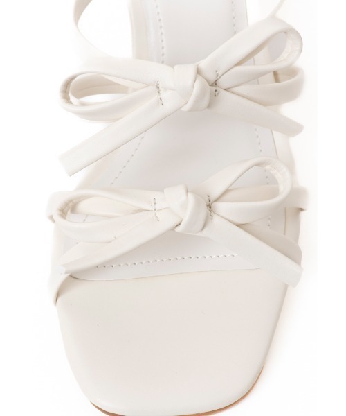 R&E(アールアンドイー)の「【REZOY】Wリボンストラップミュールサンダル(サンダル・レディース・シルバー/アイボリー/ブラック/ピンク・S/M/L/LL)」の13枚目の写真