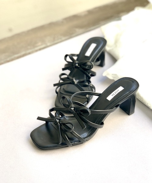 R&E(アールアンドイー)の「【REZOY】Wリボンストラップミュールサンダル(サンダル・レディース・シルバー/アイボリー/ブラック/ピンク・S/M/L/LL)」の7枚目の写真