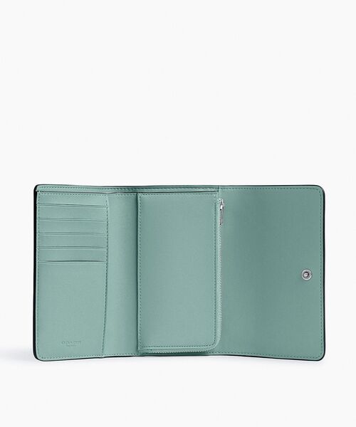 COACH（コーチ）の「エッセンシャル ミディアム フラップ