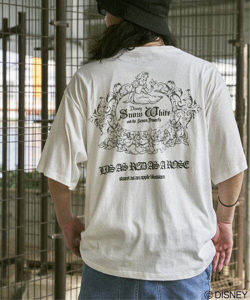 Disney(ディズニー)の「スノーホワイトTシャツ(Tシャツ/カットソー・メンズ・オフホワイト/ブラック/ネイビー・LL/L)」の4枚目の写真