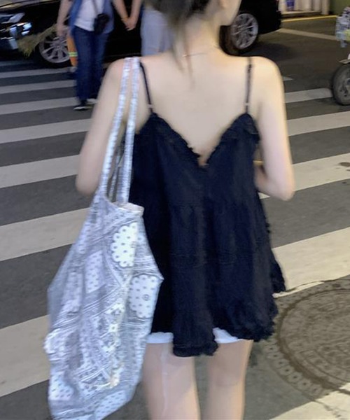 HALEY PESCA（ヘーリーペスカ）の「HALEY PESCA/フリルキャミソール　チュニック（キャミソール・レディース・ブラック/ホワイト・SMALL/MEDIUM/LARGE）」の6枚目の写真