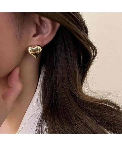 tone（トーン）の「【88eighty-eight】シンプルハートミニピアス【import】(MA)（ピアス（両耳用）・レディース・ゴールド/シルバー・FREE）」の8枚目の写真