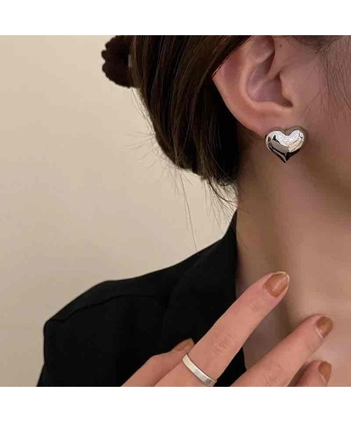 tone（トーン）の「【88eighty-eight】シンプルハートミニピアス【import】(MA)（ピアス（両耳用）・レディース・ゴールド/シルバー・FREE）」の7枚目の写真