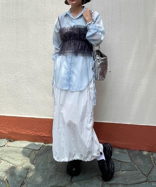 ketty cherie（ケティシェリー）の「フリルチュールドッキングラメビスチェ≪手洗い可能≫（シャツ/ブラウス・レディース・ブラック/グレー・M）」の19枚目の写真