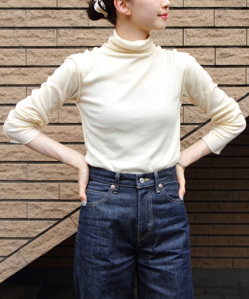 MEYAME(メヤメ)の「MEYAME/メヤメ ソフトリブタートルネック SOFT RIB TURTLENECK(Tシャツ/カットソー・レディース・ナチュラル/ブラック/レッド/ホワイト/クリーム・FREE)」の4枚目の写真