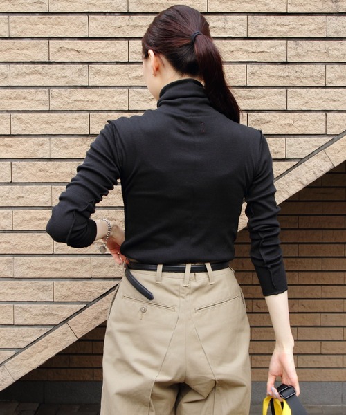 MEYAME(メヤメ)の「MEYAME/メヤメ ソフトリブタートルネック SOFT RIB TURTLENECK(Tシャツ/カットソー・レディース・ナチュラル/ブラック/レッド/ホワイト/クリーム・FREE)」の13枚目の写真