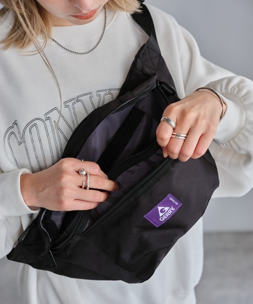 GERRY（ジェリー）の「【ユニセックス】GERRY E/F ウエストバッグ（ショルダーバッグ・メンズ・ブラック/カーキ/ベージュ/チャコールグレー・FREE）」の2枚目の写真