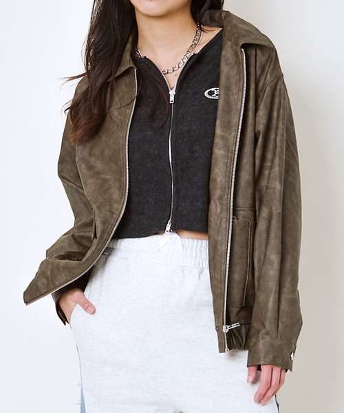 GORGE（ゴージ）の「《トレンド映え×万能アウター》レディース フェイクレザー ブルゾン ジャケット 体型カバー 春秋冬（ブルゾン・レディース・ダークブラウン/ブラック/ブラウン/グレー・F）」の15枚目の写真