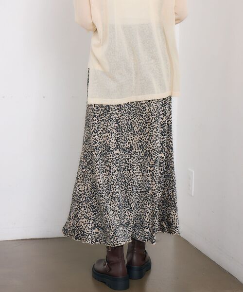 RETRO GIRL（レトロガール）の「【新色追加】ベロア細プリーツSK（スカート・レディース・ライトグレー/ブラック/ブラウン系その他/ブラウン・FREE）」の8枚目の写真