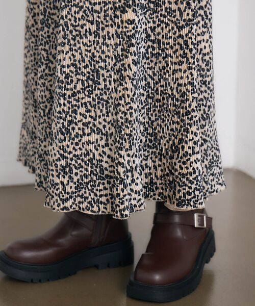 RETRO GIRL（レトロガール）の「【新色追加】ベロア細プリーツSK（スカート・レディース・ライトグレー/ブラック/ブラウン系その他/ブラウン・FREE）」の11枚目の写真