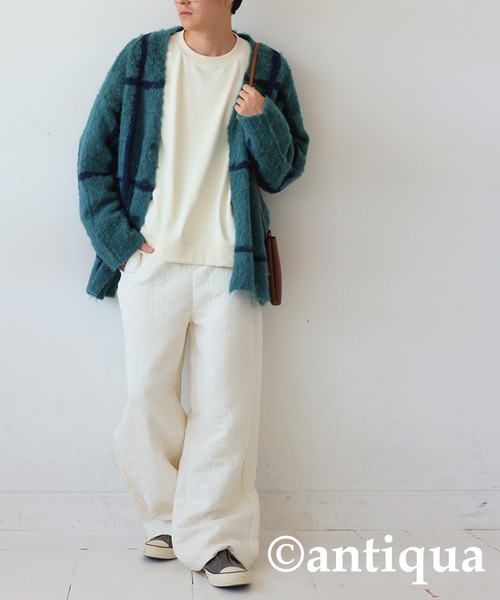 antiqua(アンティカ)の「ショート丈トップス(スウェット・レディース・ホワイト/チャコールグレー/ブラック/ネイビー/ライトグリーン/スミクロ・ONESIZE)」の13枚目の写真