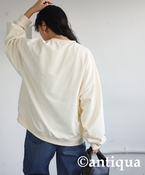 antiqua(アンティカ)の「ショート丈トップス(スウェット・レディース・ホワイト/チャコールグレー/ブラック/ネイビー/ライトグリーン/スミクロ・ONESIZE)」の10枚目の写真