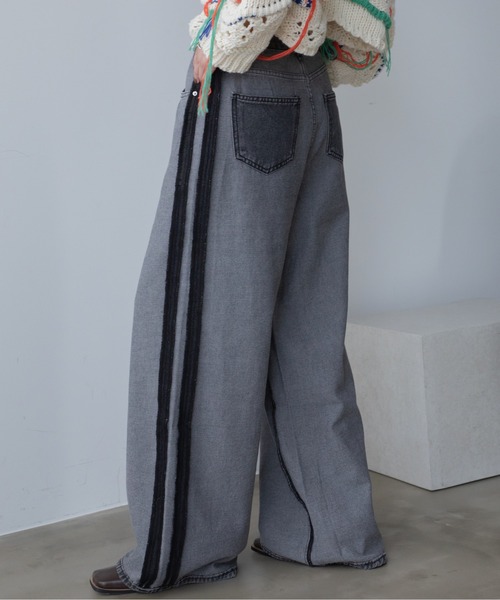 VACANCY（ヴァカンシー）の「インサイドアウトラインデニムパンツ（デニムパンツ・レディース・ブラック/ブルー・SMALL/MEDIUM/LARGE）」の14枚目の写真