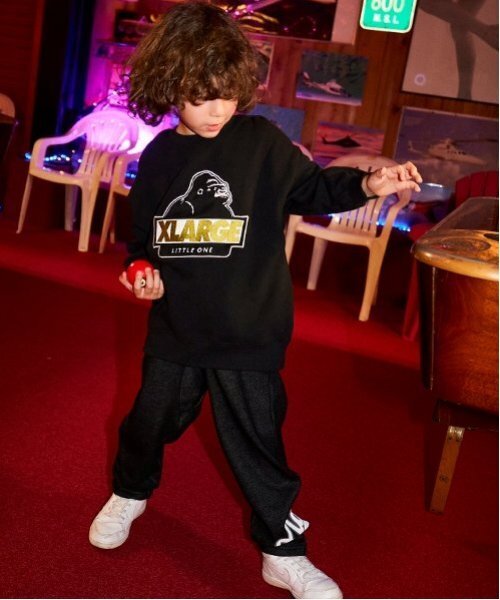 XLARGE KIDS（エクストララージキッズ）の「スランテッドOGゴリラ刺しゅうトレーナー（スウェット・キッズ・ブラック/ホワイト/レッド/イエロー・80ｃｍ/90cm/100cm/110cm/120cm/130cm/140cm）」の18枚目の写真