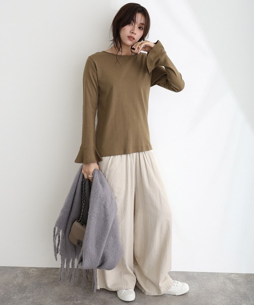 ElegChic(エレグシック)の「綿フライス袖口 フレア トップスロンT(Tシャツ/カットソー・レディース・オフホワイト/チャコールグレー/杢グレー/ブラック/カーキ・M/L/XL/4L/3L)」の5枚目の写真