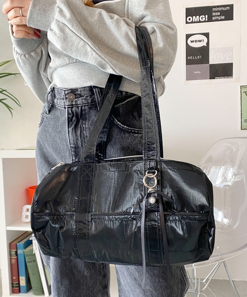 WEGO(ウィゴー)の「WEGO/サテンリボンチャーム付きボストンバッグ(ショルダーバッグ・レディース・シルバー/ピンク/ブラック・FREE)」の18枚目の写真