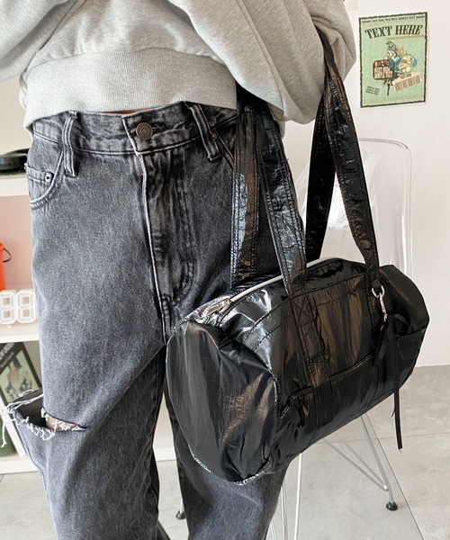 WEGO(ウィゴー)の「WEGO/サテンリボンチャーム付きボストンバッグ(ショルダーバッグ・レディース・シルバー/ピンク/ブラック・FREE)」の19枚目の写真