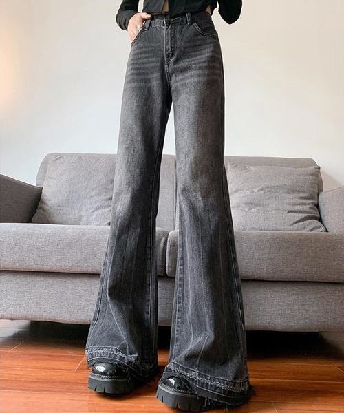 DAY CLOSET(デイ クローゼット)の「【大きいサイズ有】 裾に広がる美シルエット。ヴィンテージライク カットオフ フレア デニム パンツ ジーンズ レディース(デニムパンツ・レディース・インディゴブルー/ブラック/ブルー・L/M/2XL/XL/S/XS)」の11枚目の写真