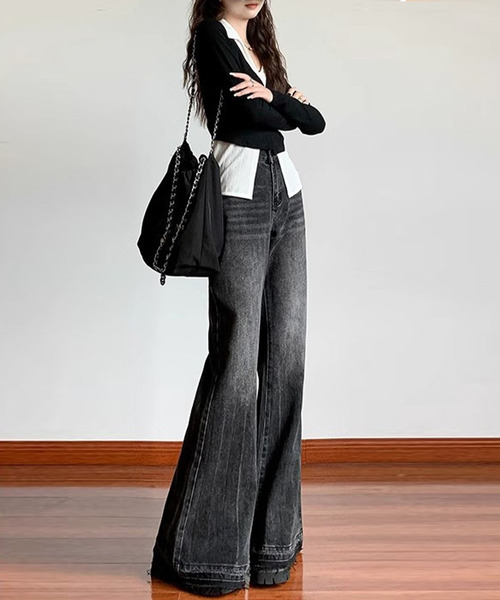 DAY CLOSET(デイ クローゼット)の「【大きいサイズ有】 裾に広がる美シルエット。ヴィンテージライク カットオフ フレア デニム パンツ ジーンズ レディース(デニムパンツ・レディース・インディゴブルー/ブラック/ブルー・L/M/2XL/XL/S/XS)」の13枚目の写真