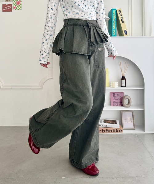 SOLLON.（ソルロン）の「プリーツレイヤードデザインデニムパンツ（デニムパンツ・レディース・チャコールグレー・FREE）」の6枚目の写真