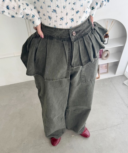 SOLLON.（ソルロン）の「プリーツレイヤードデザインデニムパンツ（デニムパンツ・レディース・チャコールグレー・FREE）」の2枚目の写真