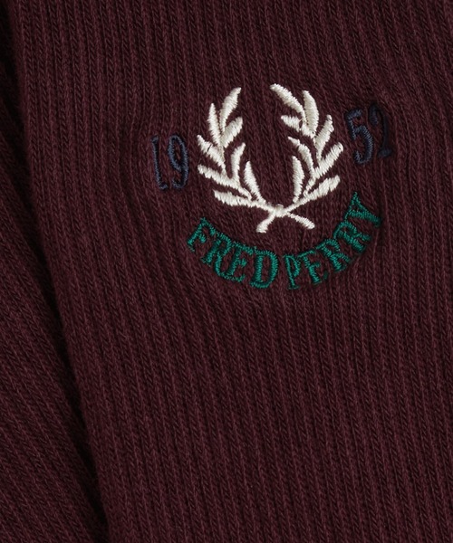 FRED PERRY（フレッドペリー）の「Chosen by Champions Socks／刺繍ロゴソックス（ソックス/靴下・メンズ・マルーン/ベージュ・4-6/6-8）」の3枚目の写真