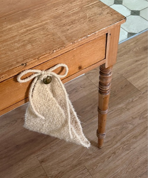 by muni:r（バイ ムニール）の「ウールブックルカチーフ（キャップ・レディース・ブラック/ベージュ・ONE SIZE）」の15枚目の写真