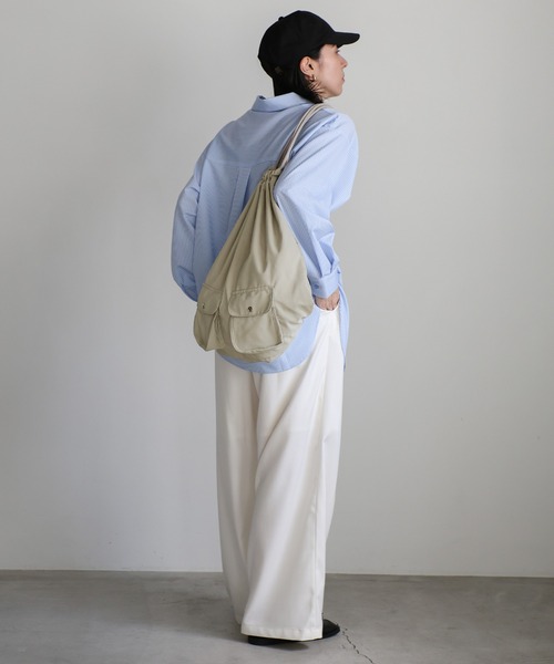 select MOCA（セレクトモカ）の「【ZOZO限定】ダブルポケットナップサック（バックパック/リュック・レディース・グレイッシュベージュ/ブラック・FREE）」の14枚目の写真