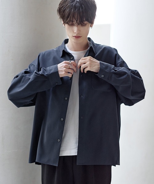 ASTRONOMY（アストロノミー）の「【防シワ】シルキータッチ短丈ワイド長袖シャツ（シャツ/ブラウス・メンズ・ブラック/チャコール/ホワイト系/ホワイト/ブルー/ネイビー/ベージュ・XL/L/M/S）」の9枚目の写真