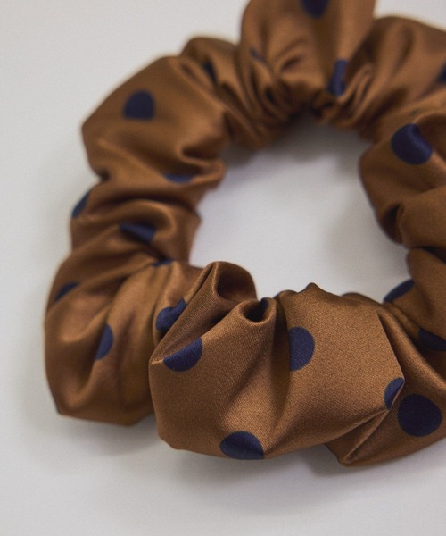 THROW(スロー)の「【THROW(スロー)】MAISIE スクランチー スカーフ / シュシュセット(バンダナ/スカーフ・レディース・ブラウン系その他/ブルー系その他・FREE)」の6枚目の写真
