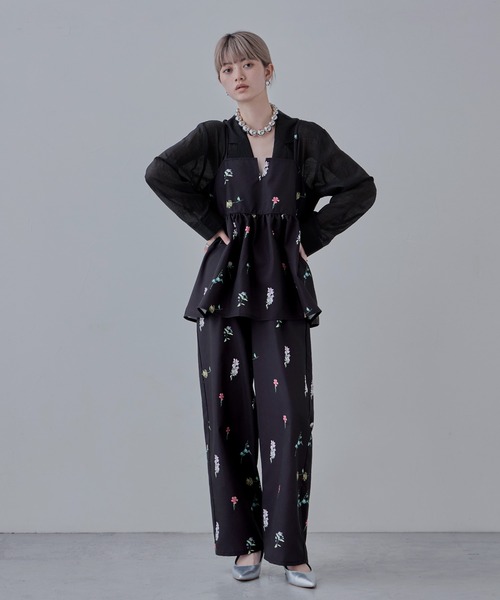 etoll.（エトル）の「花柄プリントキャミソールビスチェ（キャミソール・レディース・ブラック/オフホワイト/ネイビー・M）」の8枚目の写真