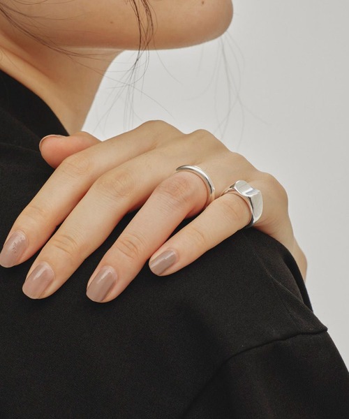 TODAYFUL(トゥデイフル)の「【TODAYFUL/トゥデイフル】Plain Ring(Silver925)/プレーンリング(リング・レディース・シルバー・#11/#9)」の2枚目の写真