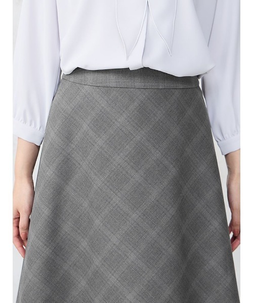 Perfect Suit FActory（パーフェクトスーツファクトリー）の「デレガントスーツ　フレアスカート　グレンチェック柄　グレー/ネイビー【セットアップ対応】（スーツスカート・レディース・グレー/ネイビー・7号/9号/11号/13号）」の6枚目の写真