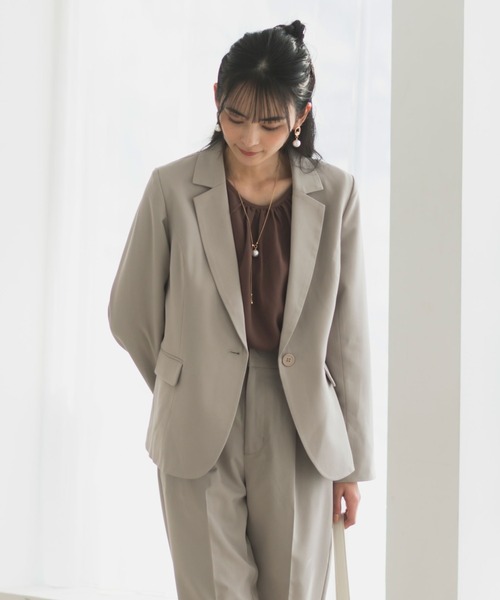 CELEN(セレン)の「【洗える/防シワ/UV/花粉防止】ストレッチテーラードジャケット・タックセンタープレスパンツ 2点セット ≪オフィスカジュアルスーツ≫(スーツセット・レディース・グレー系その他/ネイビー/ブラック・L/M/S)」の21枚目の写真