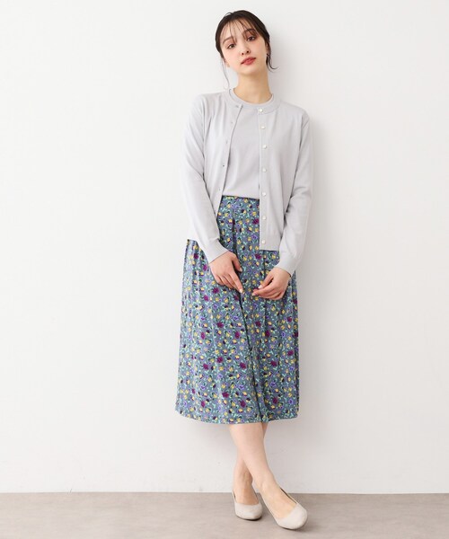 LAURA ASHLEY(ローラアシュレイ)の「【同素材アイテムあり】ソフトタッチ 無地カラーニットカーディガン(カーディガン/ボレロ・レディース・ライトグレー/ピンク・38/40)」の4枚目の写真