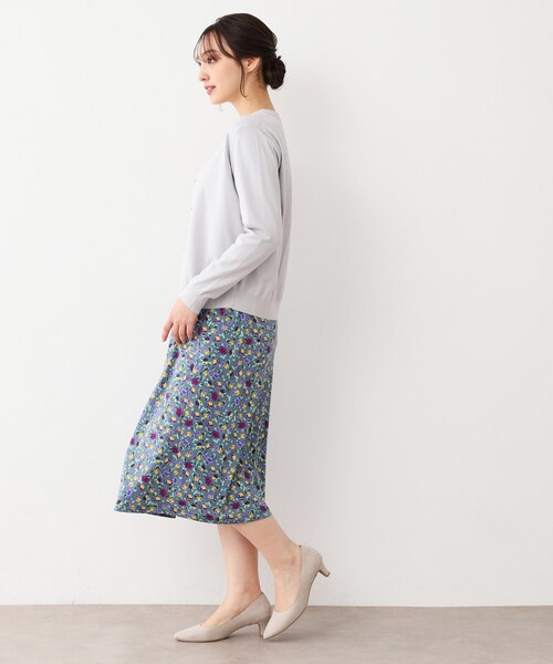 LAURA ASHLEY(ローラアシュレイ)の「【同素材アイテムあり】ソフトタッチ 無地カラーニットカーディガン(カーディガン/ボレロ・レディース・ライトグレー/ピンク・38/40)」の5枚目の写真