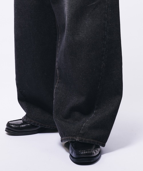 Adoon plain（アドーンプレーン）の「VINTAGE LIKE CARVE DENIM PANTS / ヴィンテージライクカーブデニムパンツ（デニムパンツ・メンズ・ブラック/ブルー・LARGE/SMALL/MEDIUM）」の9枚目の写真