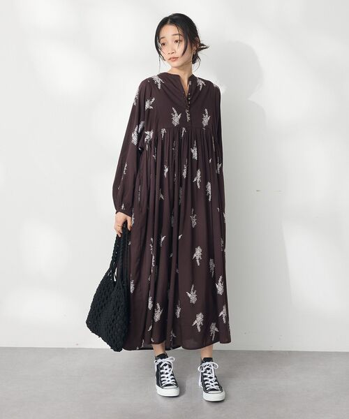 CRAFT STANDARD BOUTIQUE（クラフトスタンダードブティック）の「インド綿混フラワーモチーフワンピース（ワンピース・レディース・ネイビー/ブラウン・FREE）」の9枚目の写真