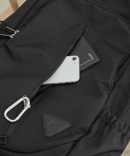 ADAM ET ROPE'（アダムエロペ）の「《WEB限定・新色追加》【ROUTINE】バックパック / 撥水 / マザーズバッグ（バックパック/リュック・メンズ・ブラック/チャコールグレー・FREE）」の13枚目の写真