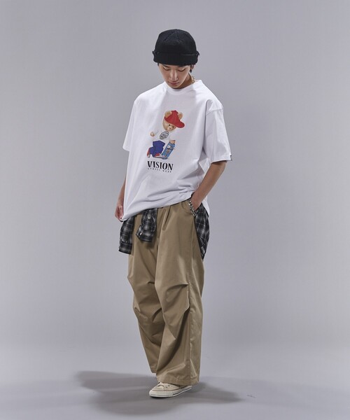 VISION STREET WEAR（ヴィジョンストリートウェア）の「VISION STREET WEAR/ヴィジョンストリートウェアー Bear SkateグラフィックプリントTシャツ(限定展開)(UNISEX)（Tシャツ/カットソー・メンズ・ブラック/グリーン/ホワイト・X-LARGE/LARGE/MEDIUM）」の5枚目の写真
